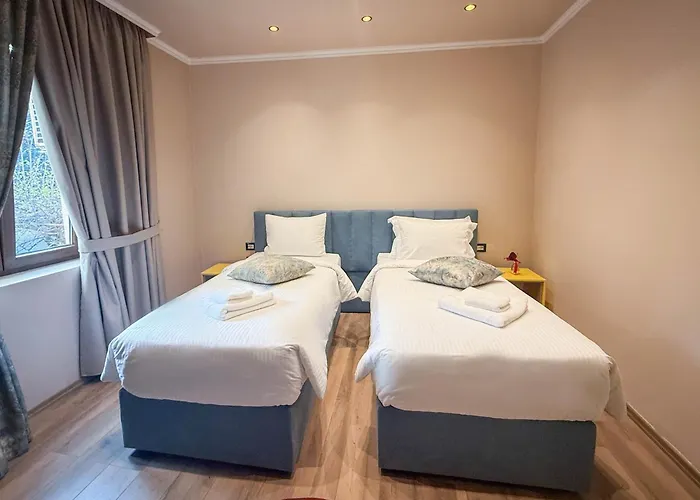 Gjika Hotel *